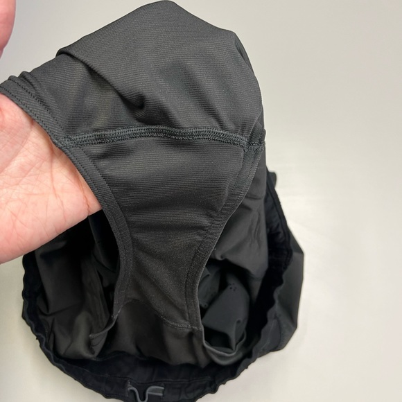 Lululemon 🍋 Run Breeze by Laser Cut Floral Shorts Size 12 - Picture 13 of 14